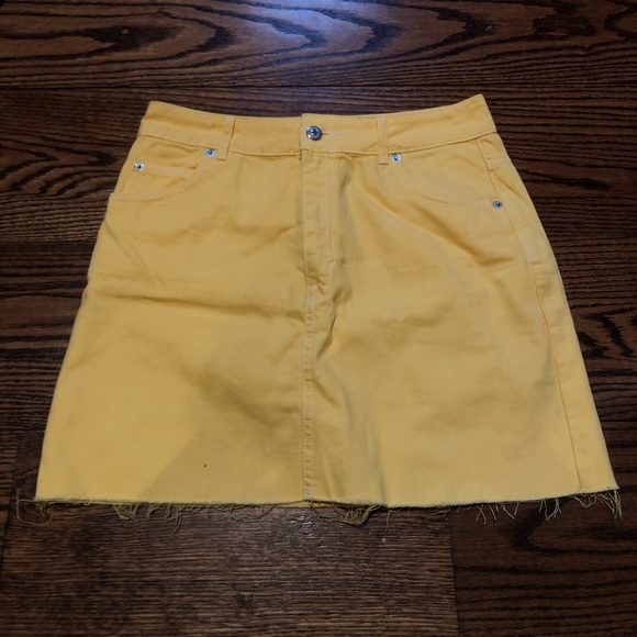 Cute yellow jean skirt! - Picture 1 of 3
